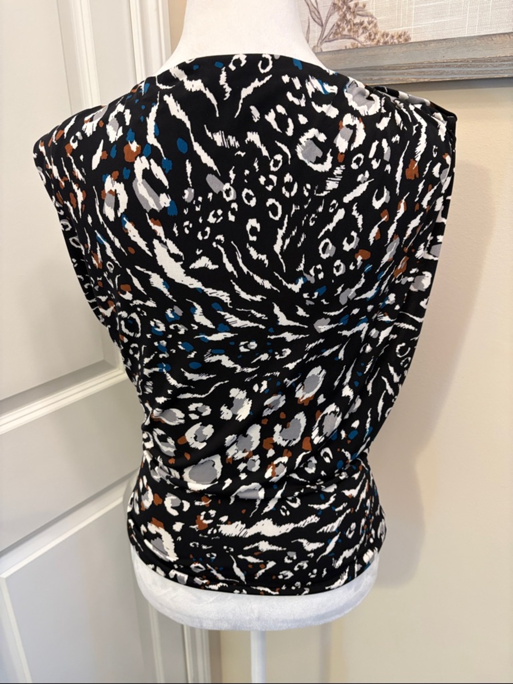 WHBM Sleeveless Blouse XS EUC - Picture 6 of 15